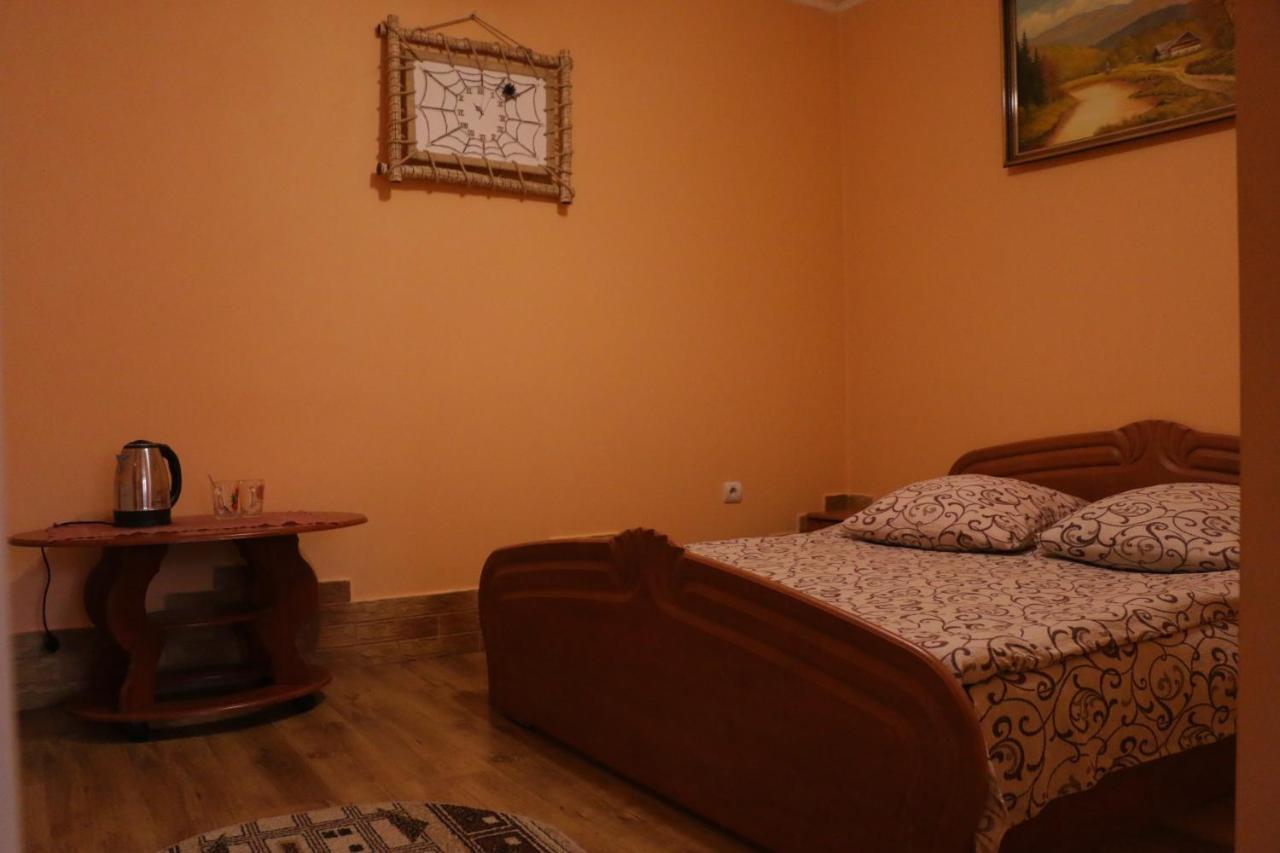Karpatskyi Maetok Hotel สลาฟสเก ภายนอก รูปภาพ