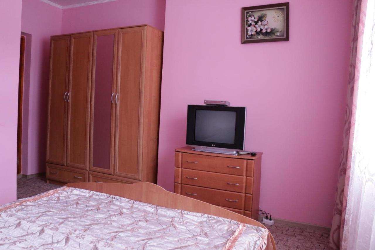 Karpatskyi Maetok Hotel สลาฟสเก ภายนอก รูปภาพ