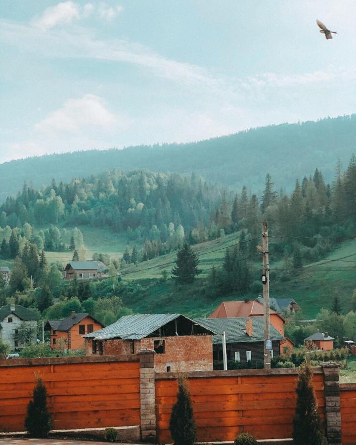 Karpatskyi Maetok Hotel สลาฟสเก ภายนอก รูปภาพ